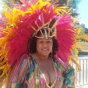 Meet your Posher, Elma